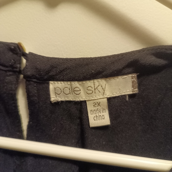 EUC Pale Sky Black sleeveless top 2X - Picture 2 of 4